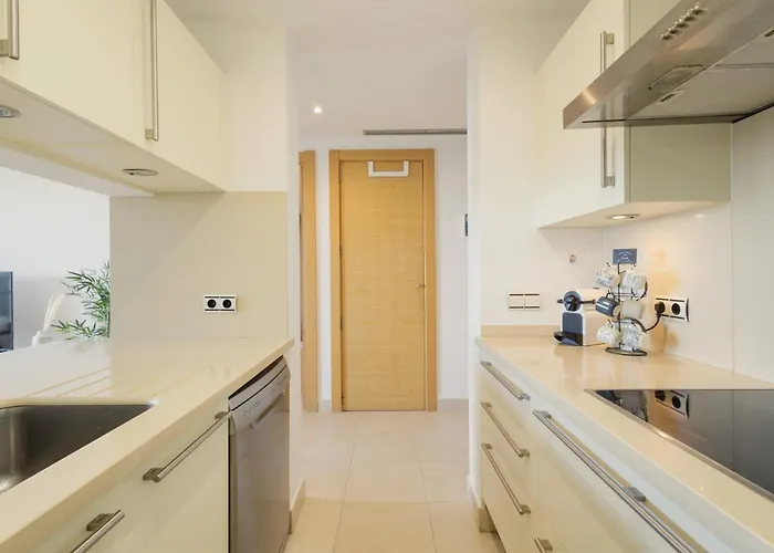 Beautiful Modern * Marbellac